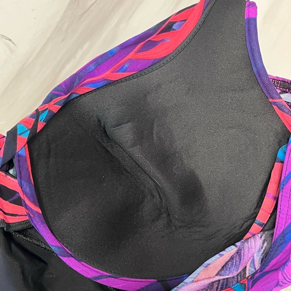 NWT MIRACLESUIT | Revele One Piece Swimsuit in Framboise Pink 16 - Picture 5 of 9